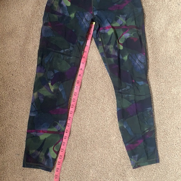 Lululemon multicolor leggings - Picture 12 of 12
